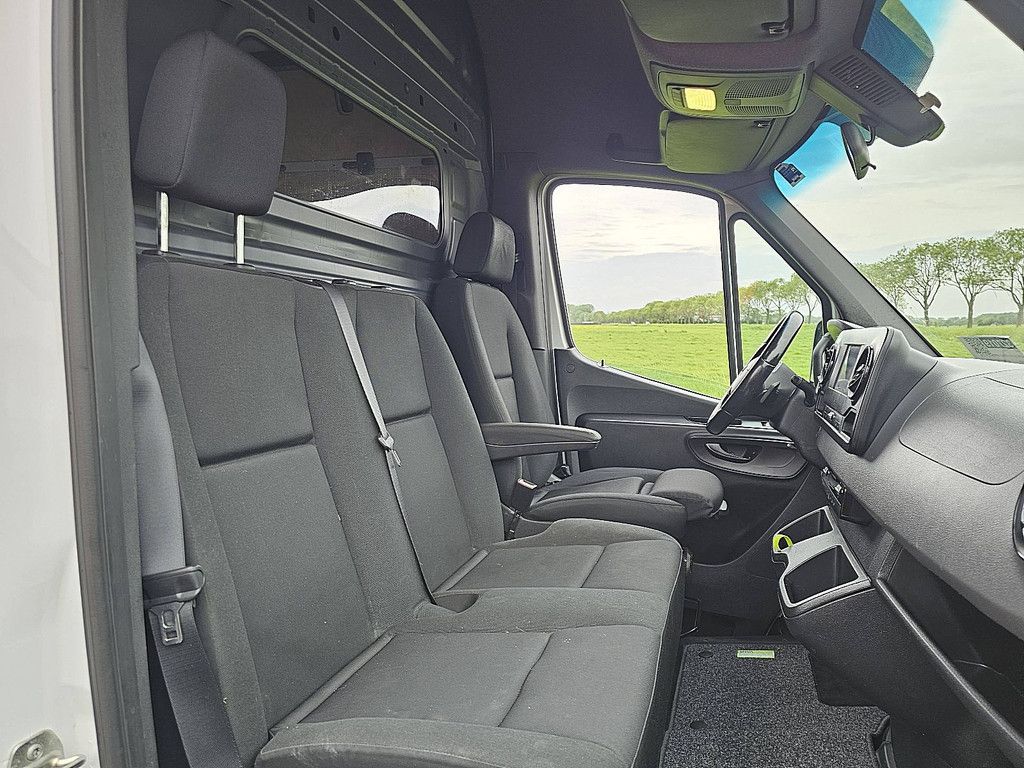 MERCEDES-BENZ SPRINTER 316 l2h2 mbux rwd autom!