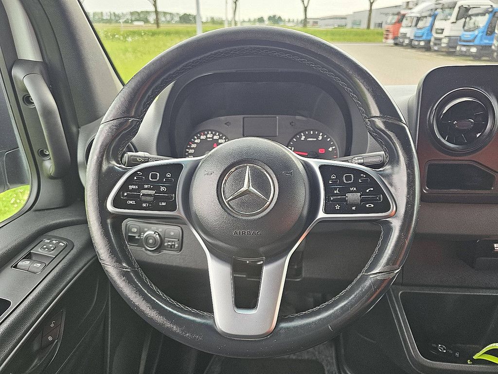 MERCEDES-BENZ SPRINTER 316 l2h2 mbux rwd autom!