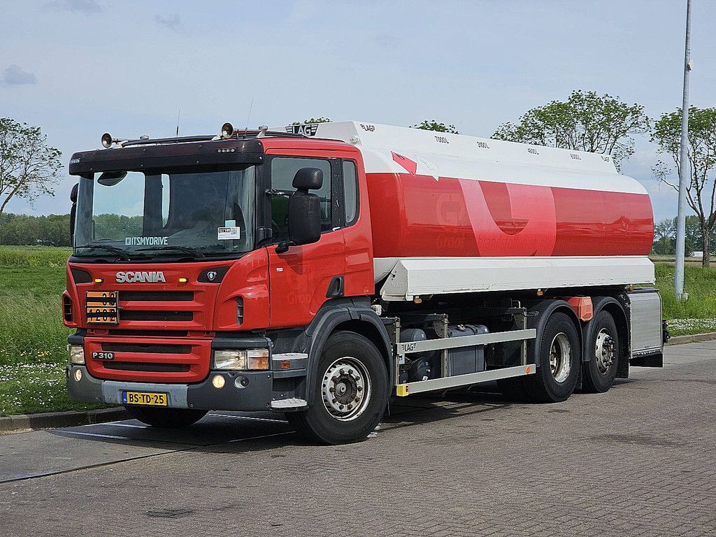 SCANIA P310 6x2*4 fuel 22m3