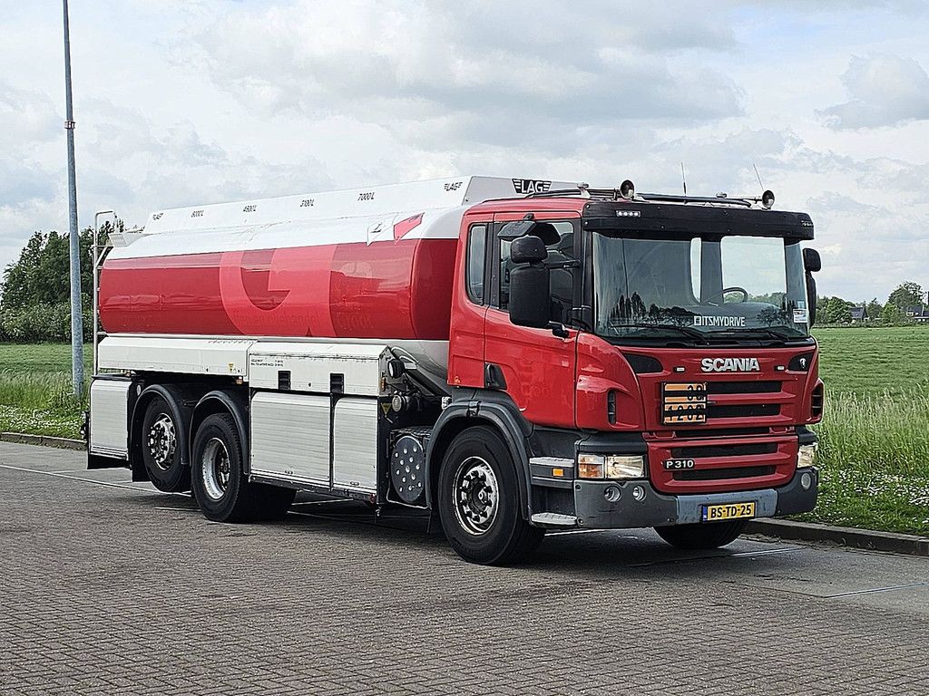 SCANIA P310 6x2*4 fuel 22m3