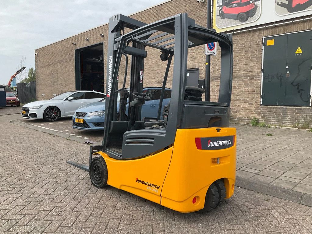 Jungheinrich EFG216K 1600KG 5.50METER