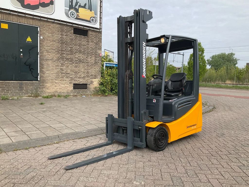 Jungheinrich EFG216K 1600KG 5.50METER