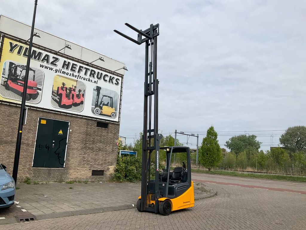 Jungheinrich EFG216K 1600KG 5.50METER