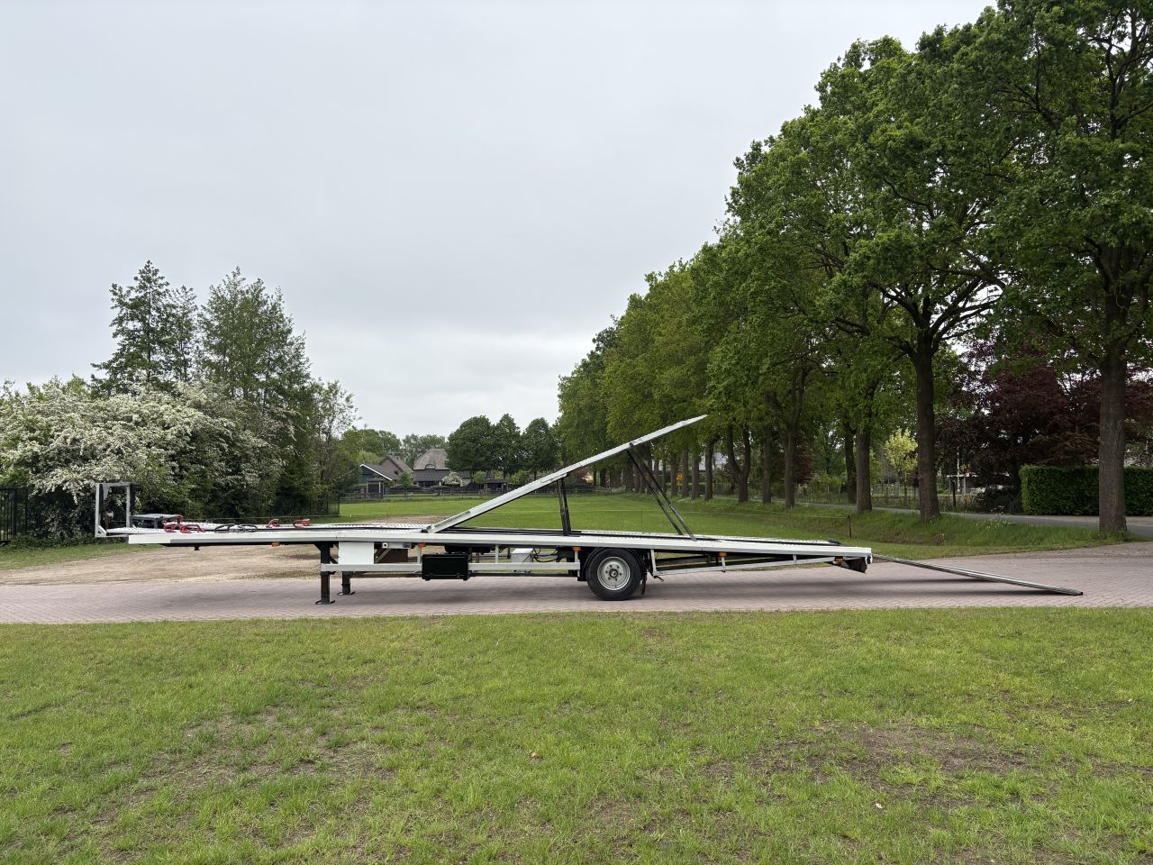 Be oplegger VF MINITRAILER ambulance auto transporter met Lier