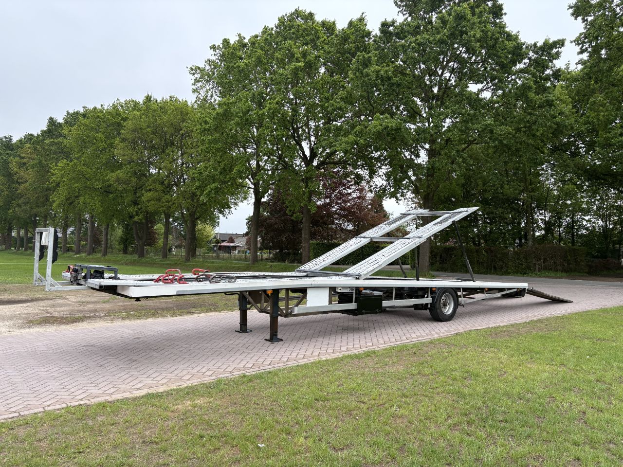 Be oplegger VF MINITRAILER ambulance auto transporter met Lier