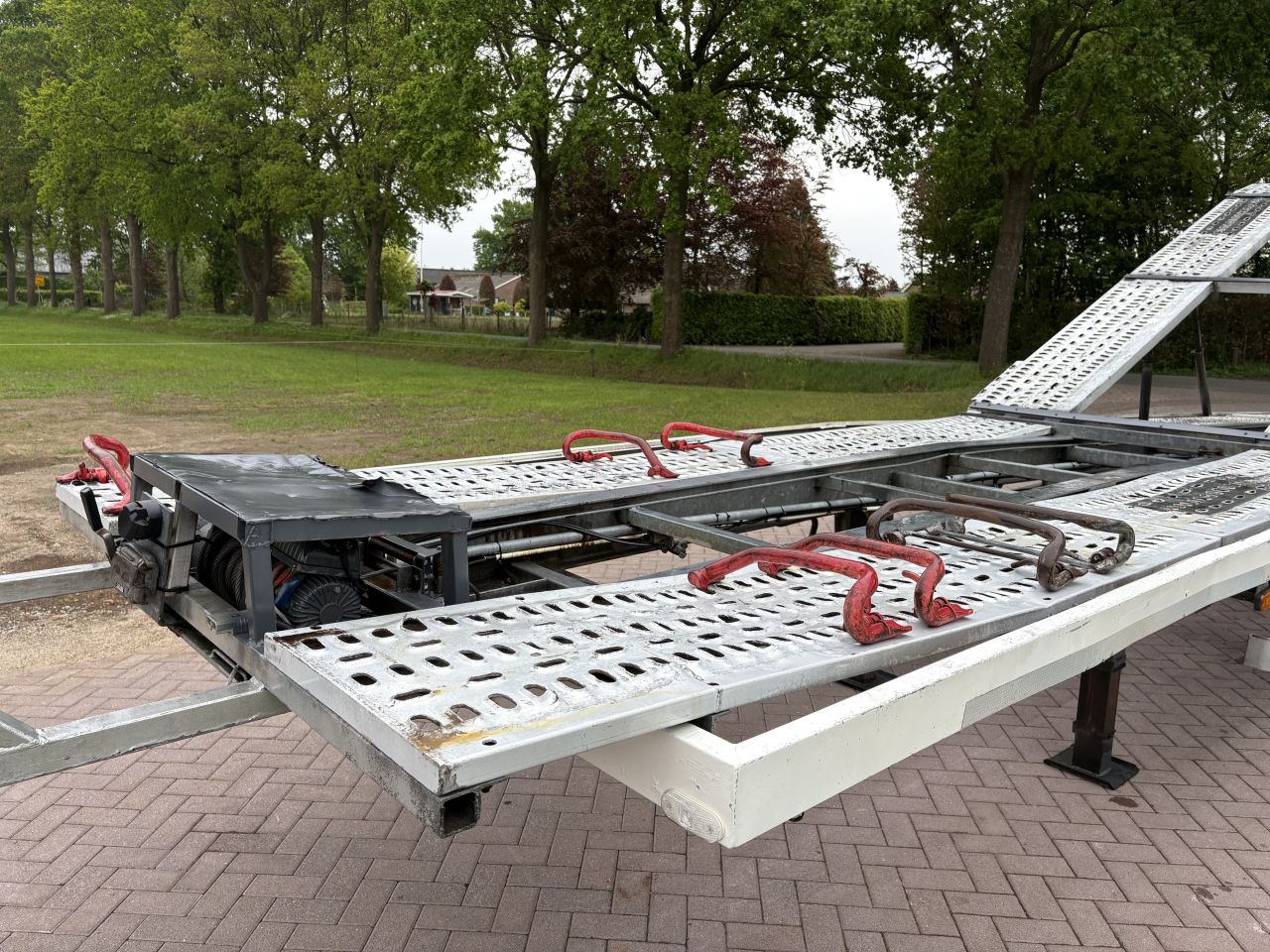 Be oplegger VF MINITRAILER ambulance auto transporter met Lier