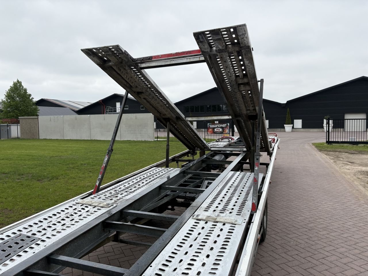 Be oplegger VF MINITRAILER ambulance auto transporter met Lier