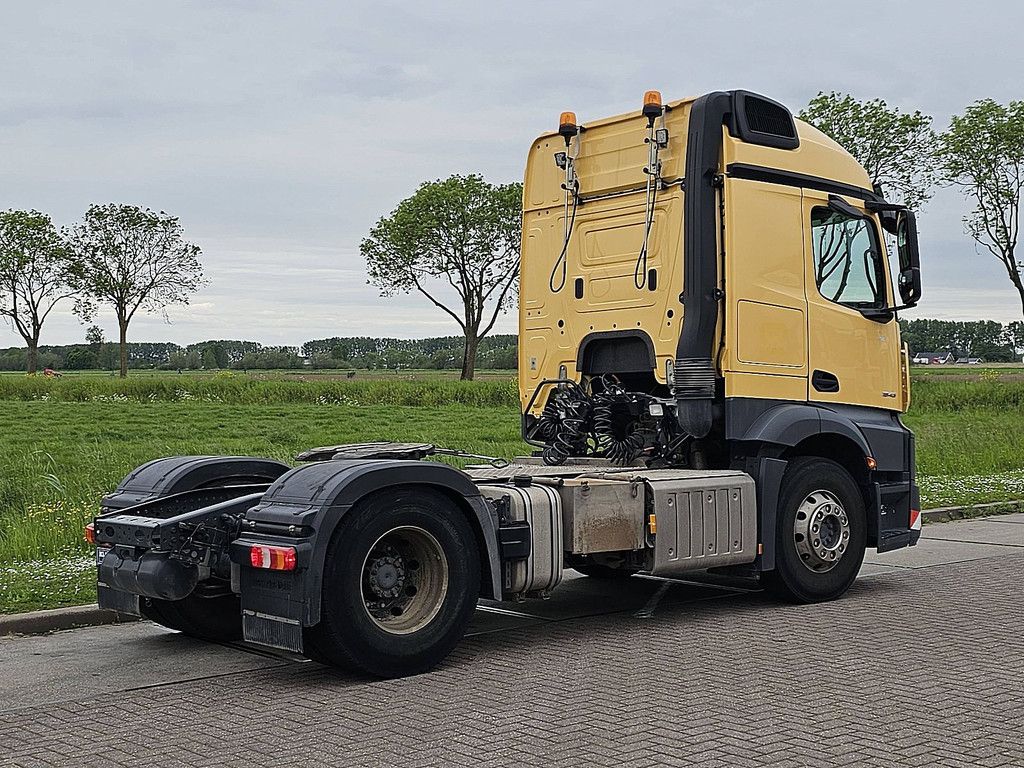 MERCEDES-BENZ ACTROS 1843