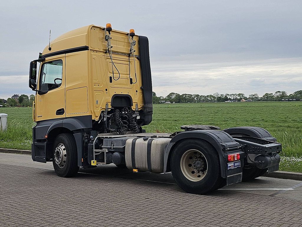 MERCEDES-BENZ ACTROS 1843