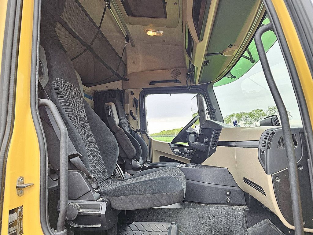 MERCEDES-BENZ ACTROS 1843