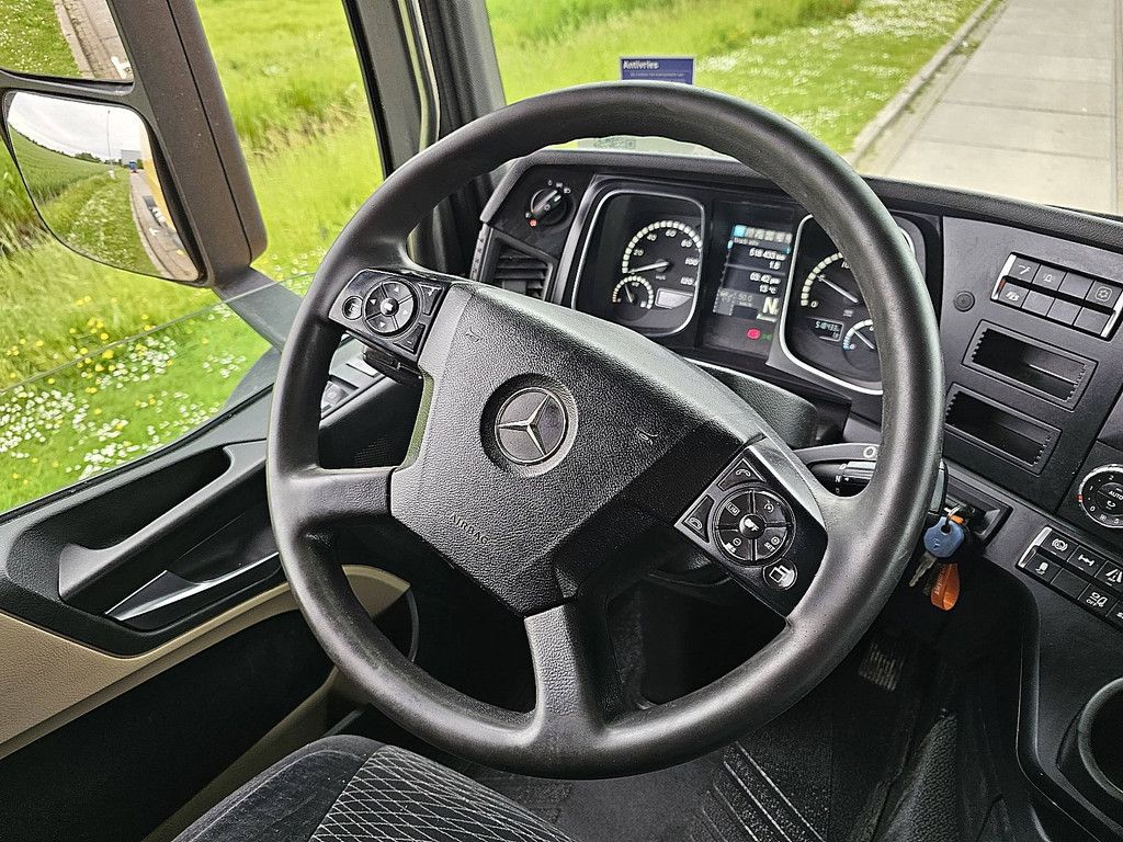 MERCEDES-BENZ ACTROS 1843