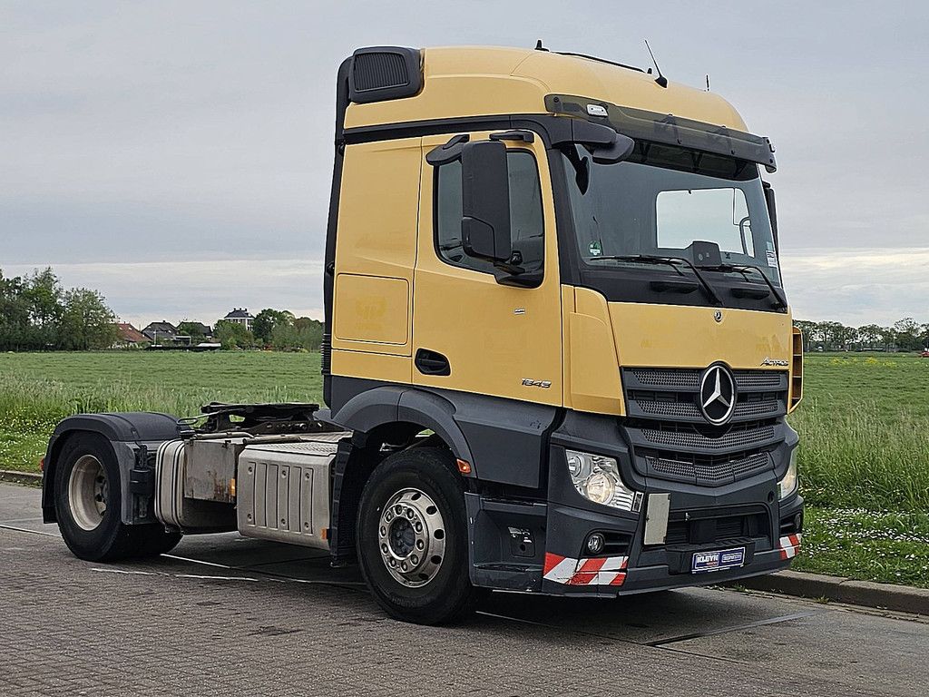 MERCEDES-BENZ ACTROS 1843