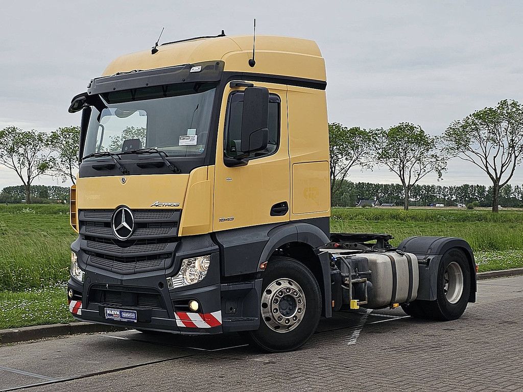 MERCEDES-BENZ ACTROS 1843