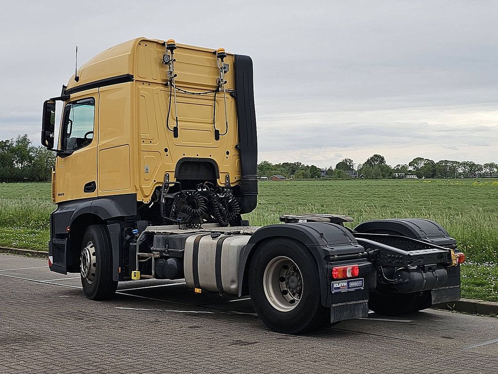 MERCEDES-BENZ ACTROS 1843
