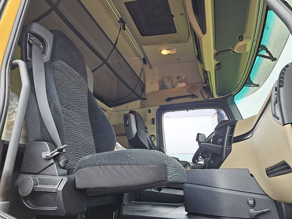 MERCEDES-BENZ ACTROS 1843