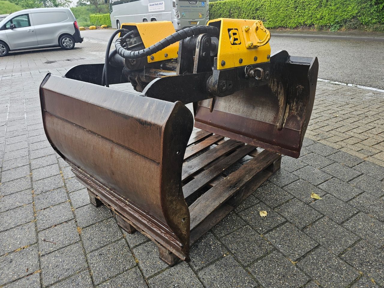 Bakker BDVEZ 100 Knijpbak Met Dubbele Cylinders