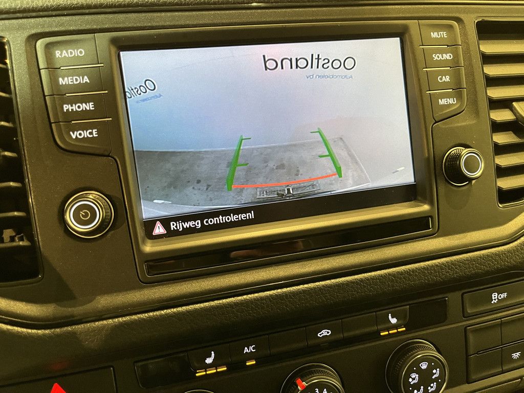 Man TGE 35 2.0 L3H3 140 PK Automaat / Trekhaak 3.000 KG / Euro 6 / Airco / CarPlay / Cruise Control Adap. / Camera