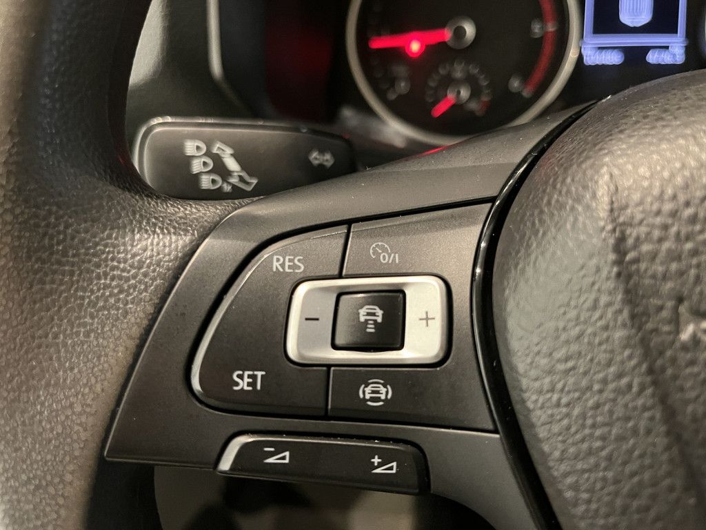 Man TGE 35 2.0 L3H3 140 PK Automaat / Trekhaak 3.000 KG / Euro 6 / Airco / CarPlay / Cruise Control Adap. / Camera