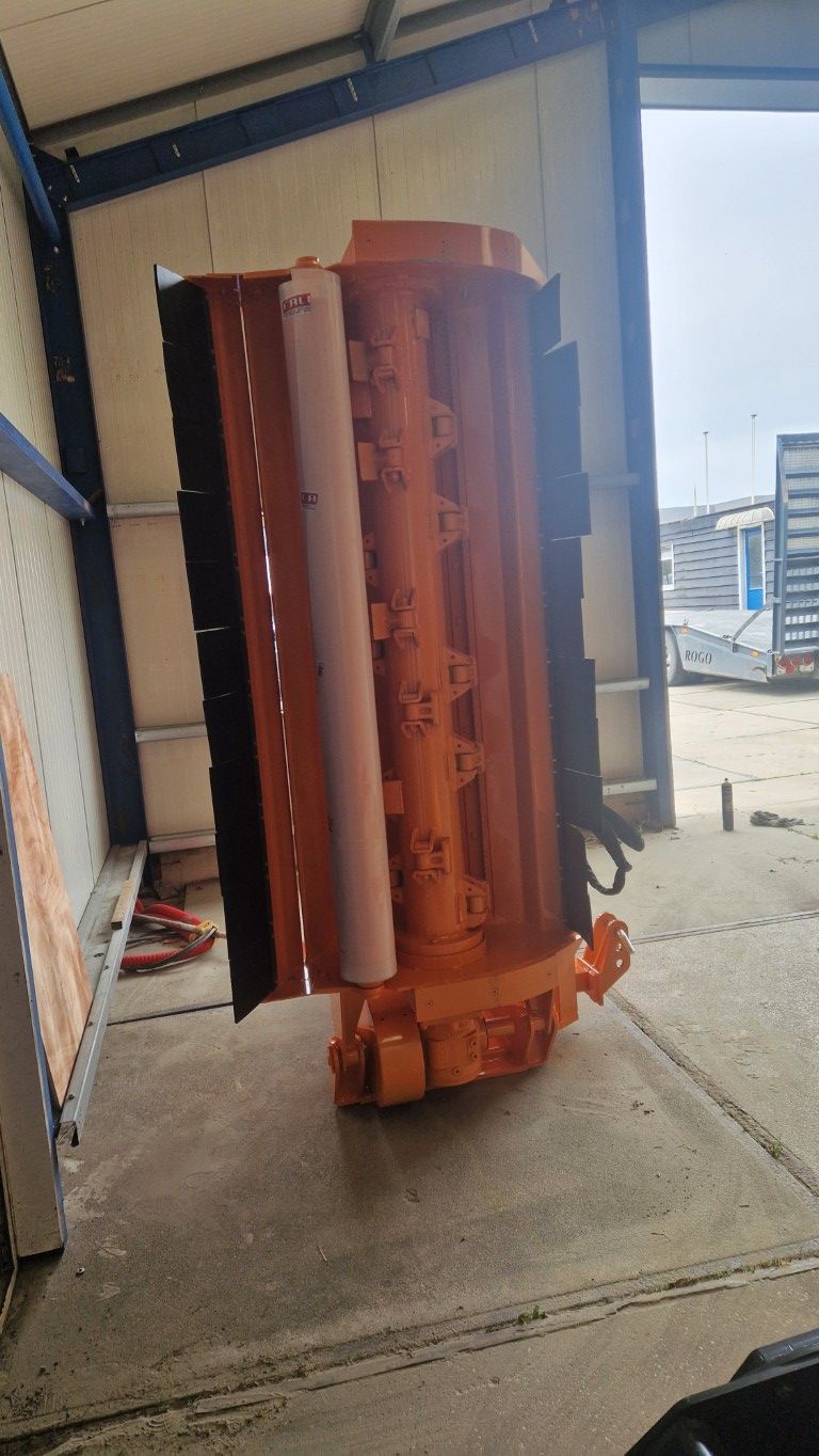 Falc TLF2000 zijklepelmaaier
