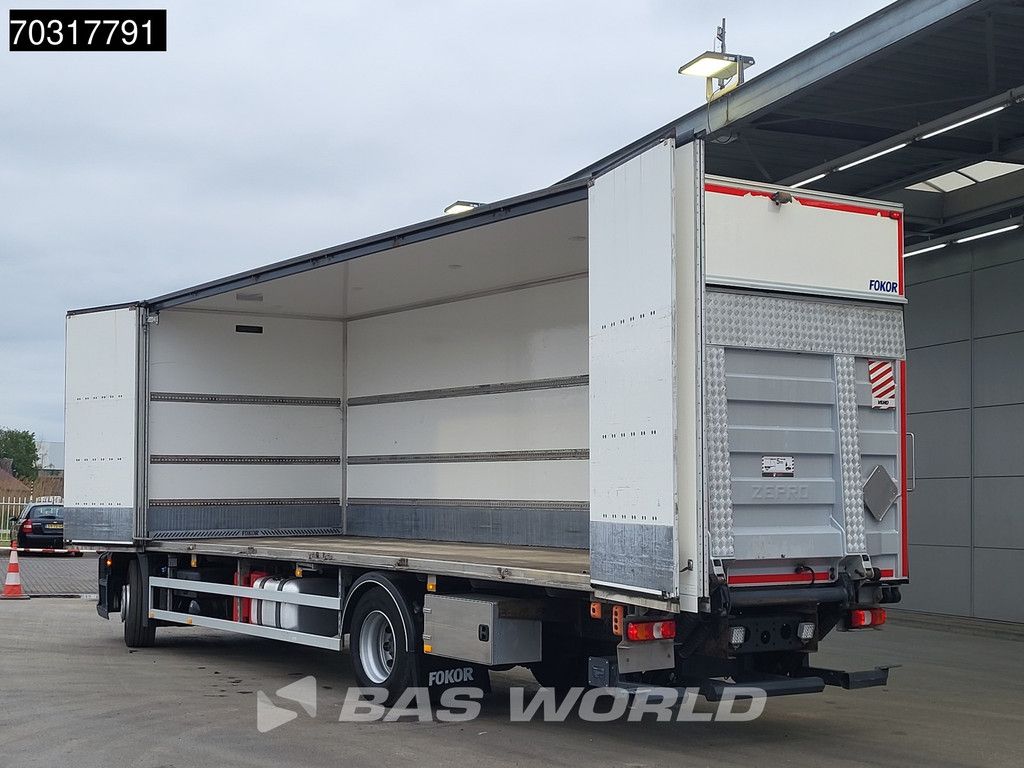 Mercedes Actros 1827 4X2 18tonner 2000kg Ladebordwand box heating Xenon Automatic Euro 6