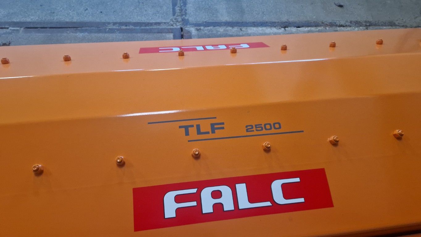 Falc TLF2500 zijklepelmaaier