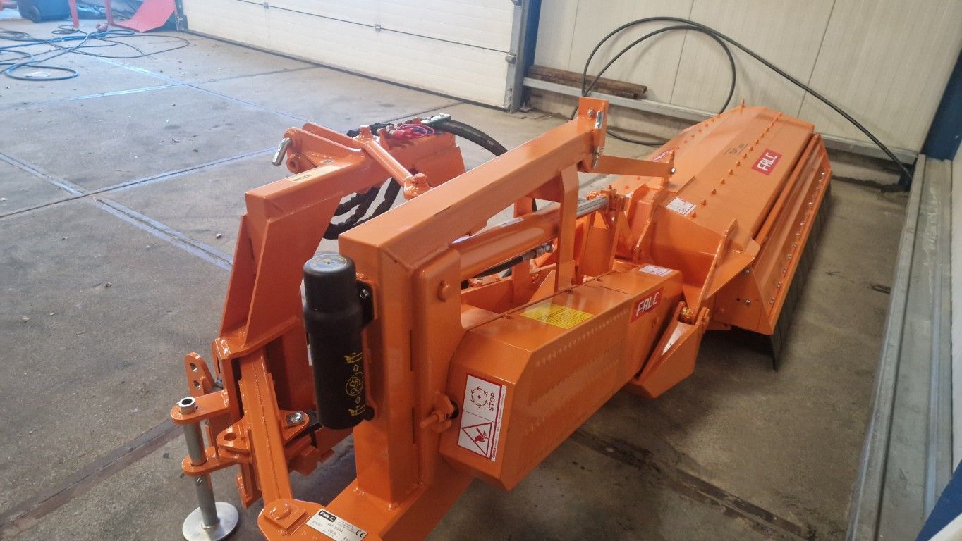 Falc TLF2500 zijklepelmaaier