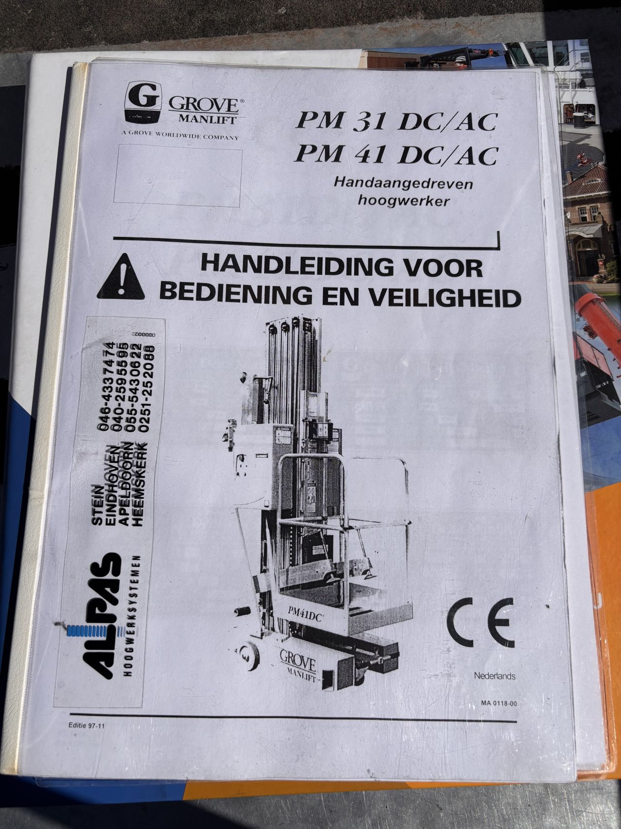 Masthoogwerker 9,7m werkhoogte - accu - in nette staat