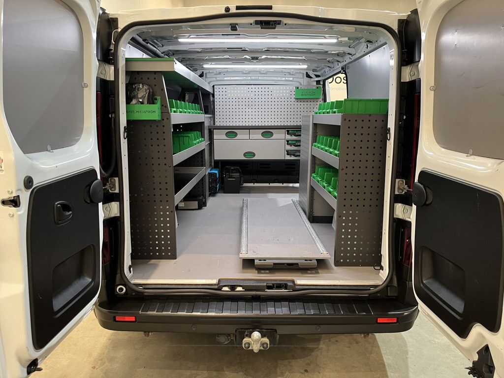 Renault Trafic 2.0 Blue dCi 150 PK L2H1 Advance Automaat Servicebus / Inrichting / Euro 6 / Schuifdeur L + R / 220V. / Airco / CarPlay / Camera / Trekhaak / Cruise Control / LED / 3-Zits / 62.800 KM !!