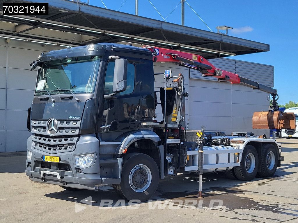 Mercedes Arocs Arocs 2840 6X4 HMF 1444-Z2 Crane VDL S-21-5500 containersystem Big-Axle Euro 6