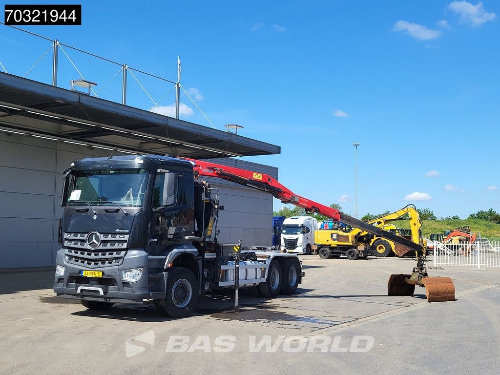 Mercedes Arocs Arocs 2840 6X4 HMF 1444-Z2 Crane VDL S-21-5500 containersystem Big-Axle Euro 6