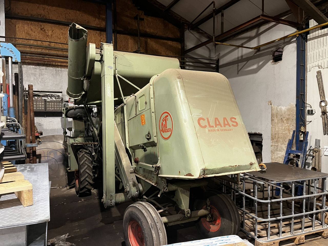 Claas Columbus maaidorser met stropers