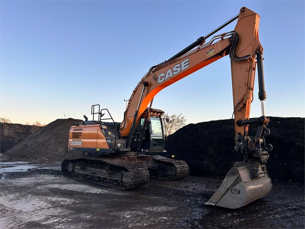 CASE Construction CX250E