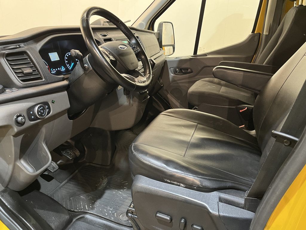 Ford Transit 350 2.0 TDCI L4H1 Trend 130 PK RWD Open Laadbak / Euro 6 / Airco / Trekhaak 3.000 KG / Cruise Control /