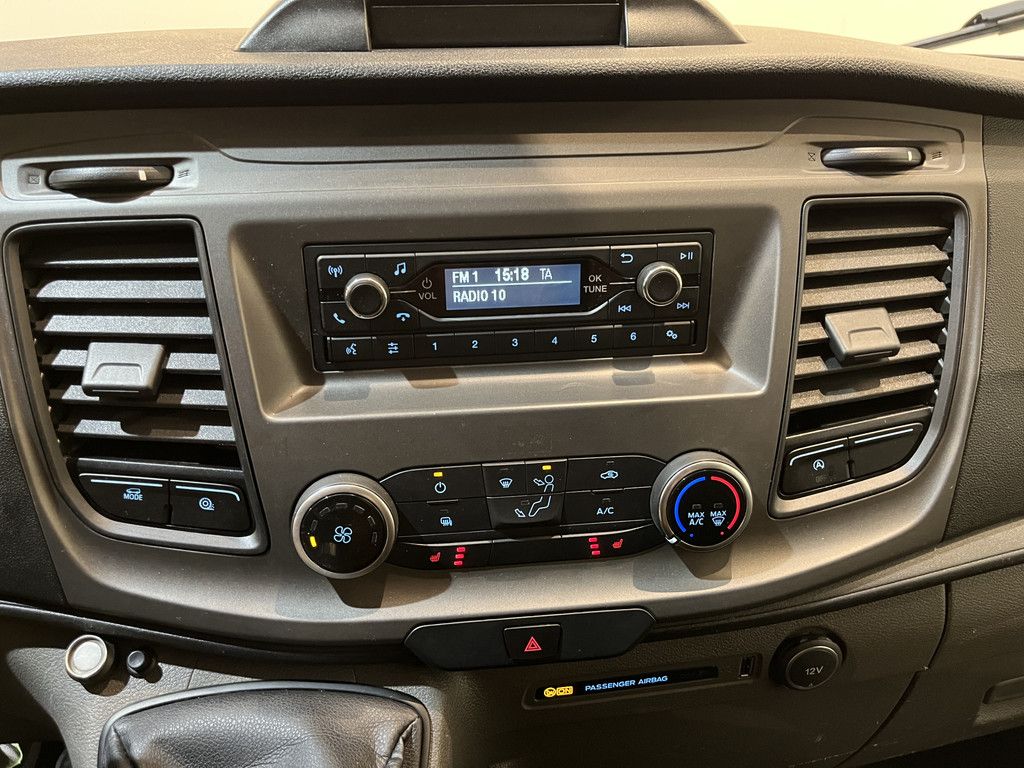 Ford Transit 350 2.0 TDCI L4H1 Trend 130 PK RWD Open Laadbak / Euro 6 / Airco / Trekhaak 3.000 KG / Cruise Control /