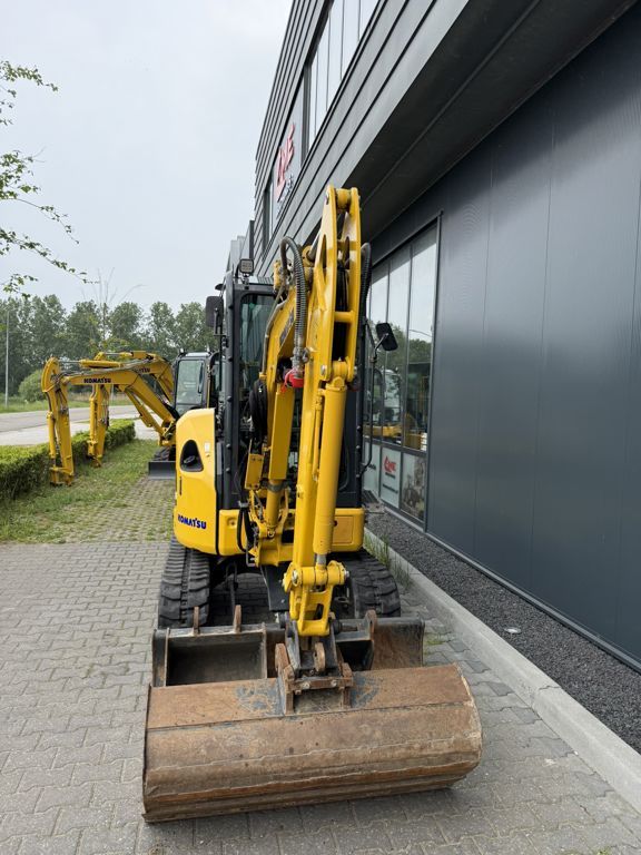 Komatsu PC26MR-5 / 536 uur