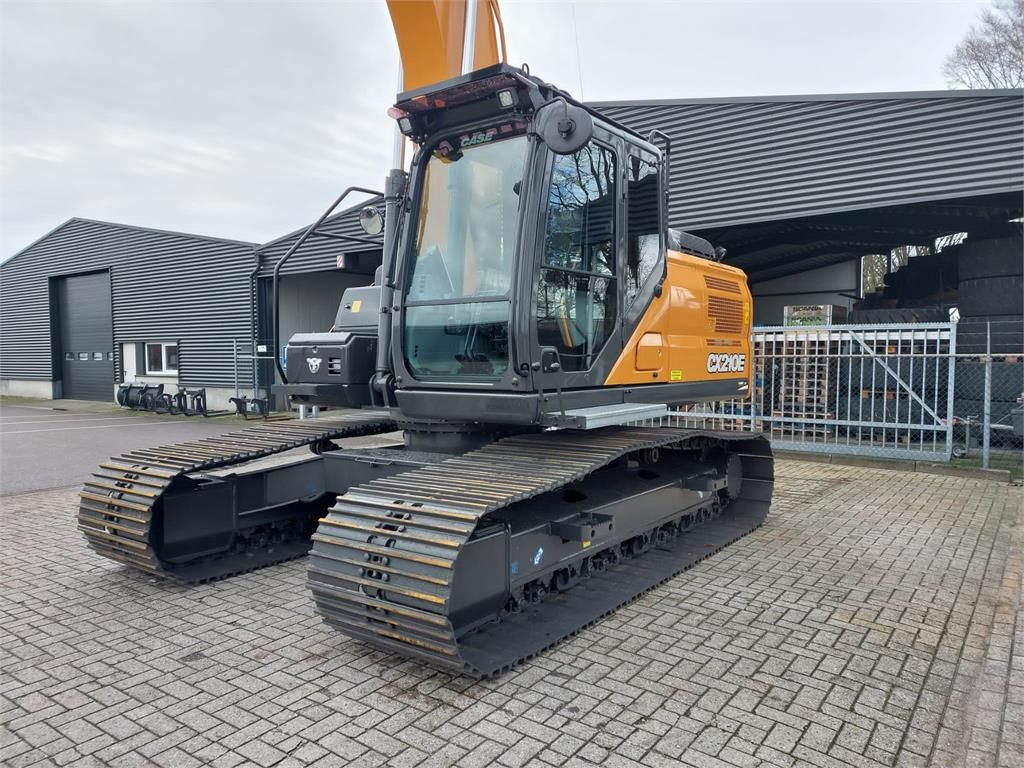 CASE Construction CX210E