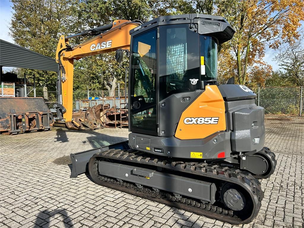 CASE Construction CX85E