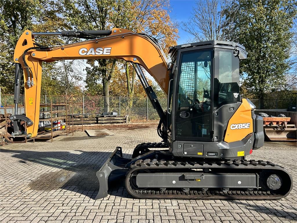 CASE Construction CX85E