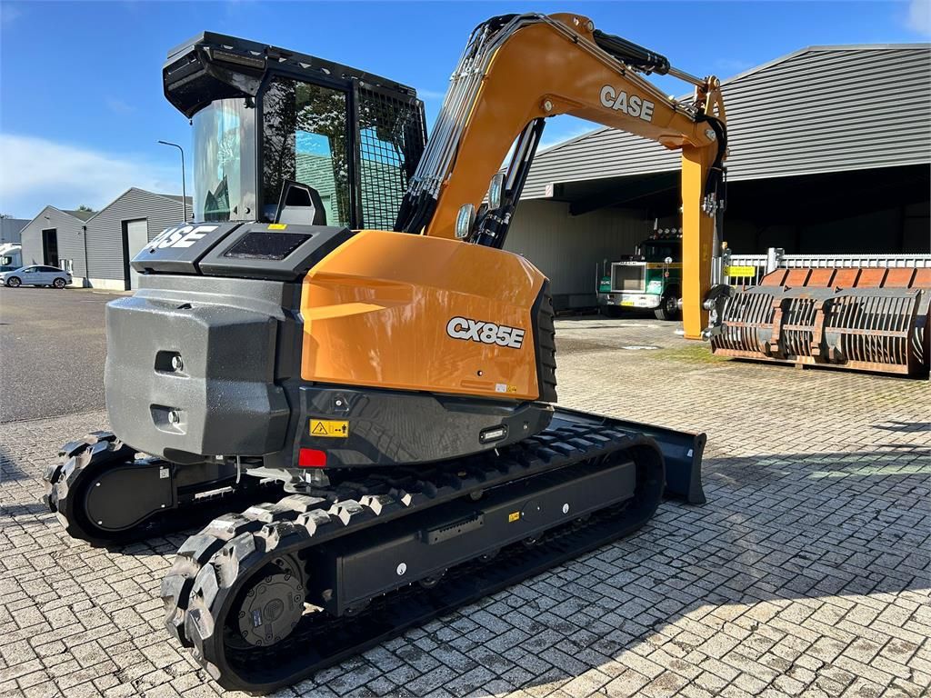 CASE Construction CX85E