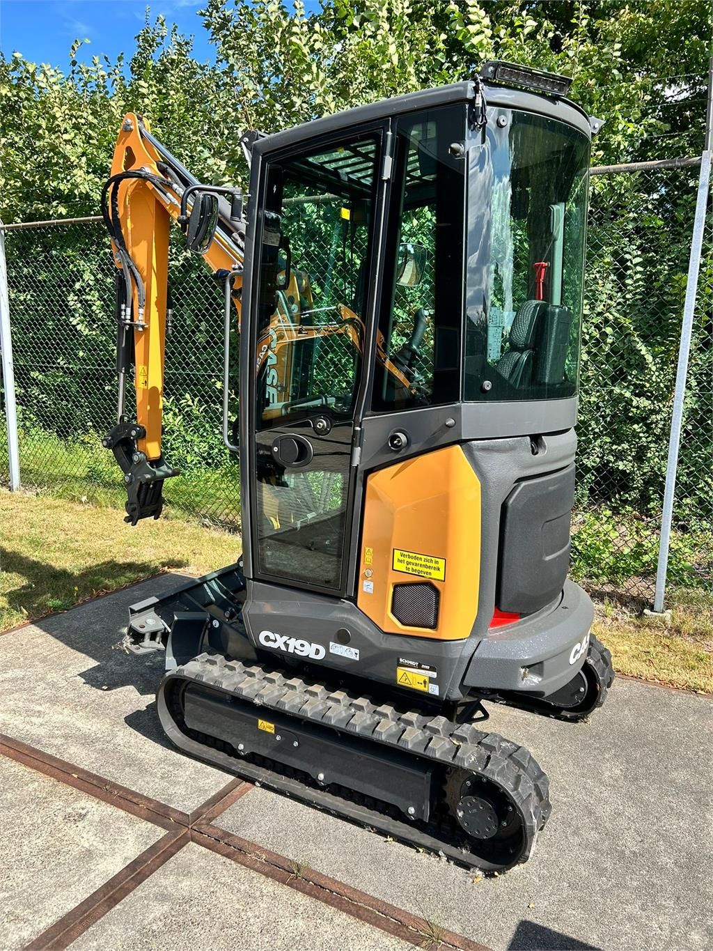 CASE Construction CX19D