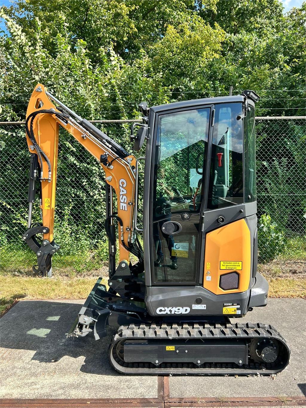 CASE Construction CX19D
