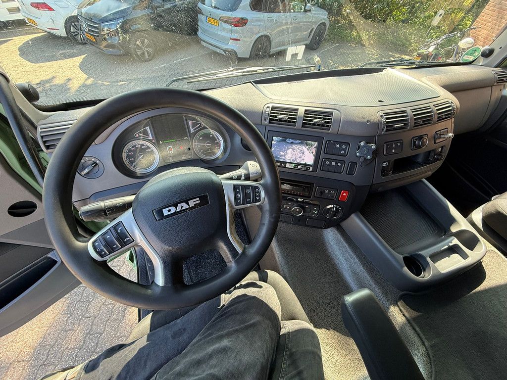 DAF CF 450 4X2 Space Cab LED NL truck