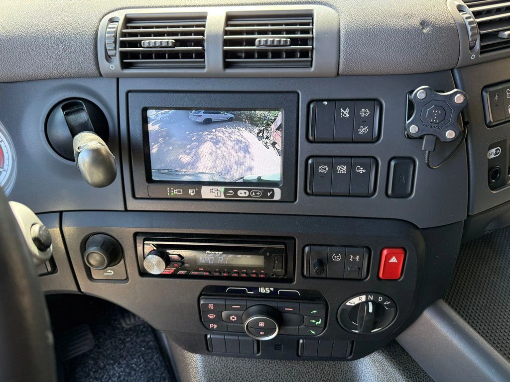 DAF CF 450 4X2 Space Cab LED NL truck