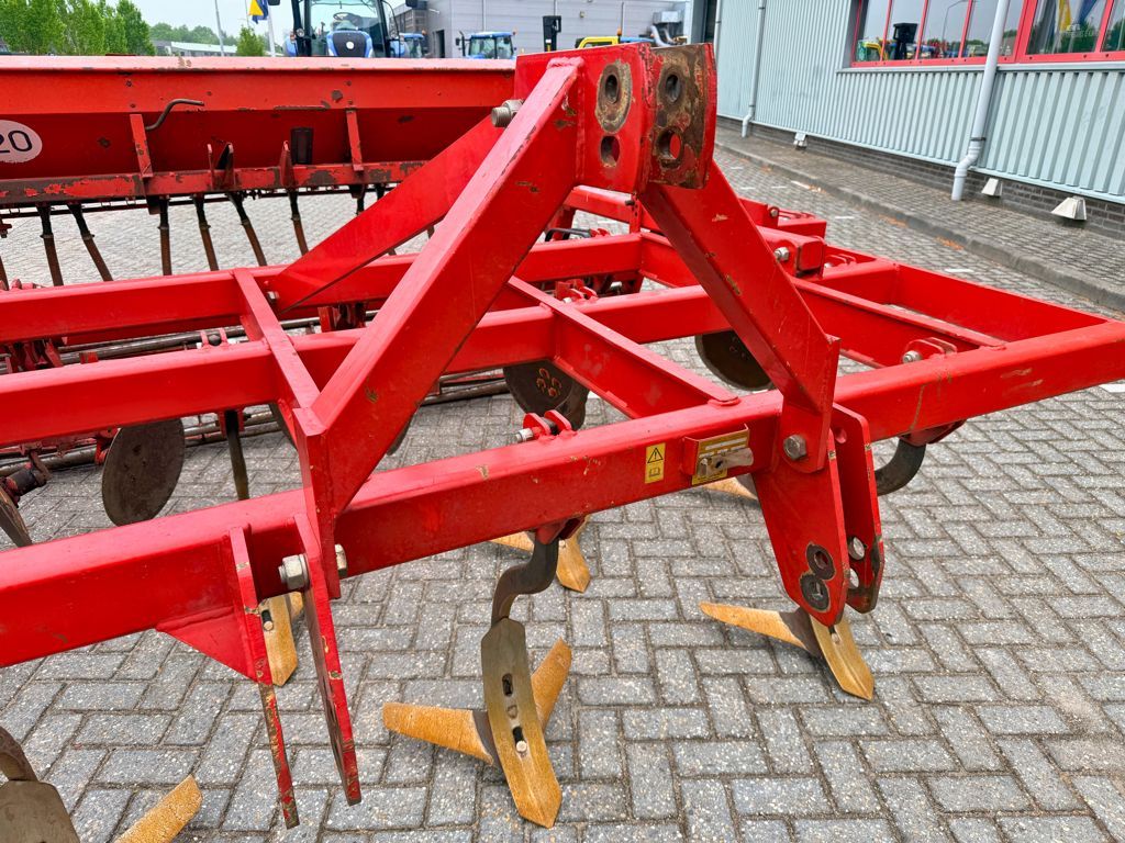 Knoche SG- M730 S Cultivator + Saxonia Zaaier