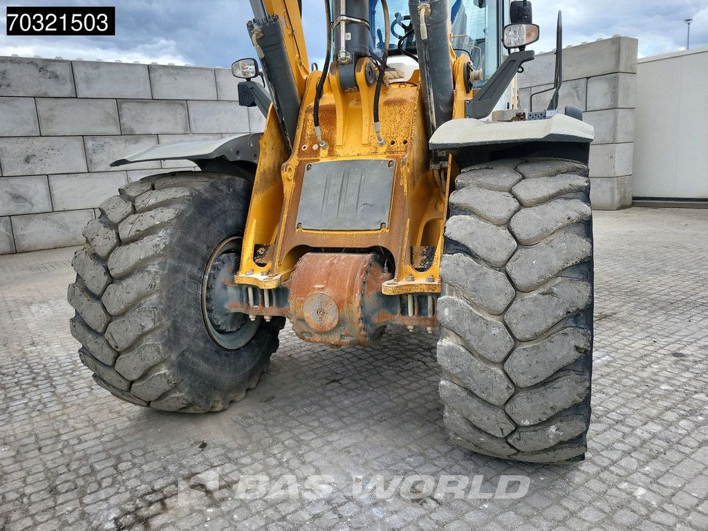 Liebherr L580