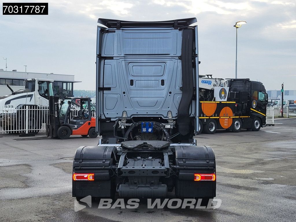 Mercedes Actros 1945 4X2 GigaSpace Xenon Standklima ACC Navi