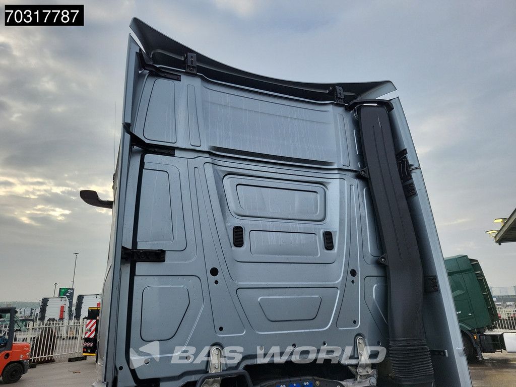 Mercedes Actros 1945 4X2 GigaSpace Xenon Standklima ACC Navi