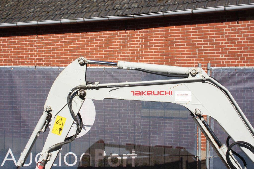 Minigraver Takeuchi TB219 Diesel 12kW 2014