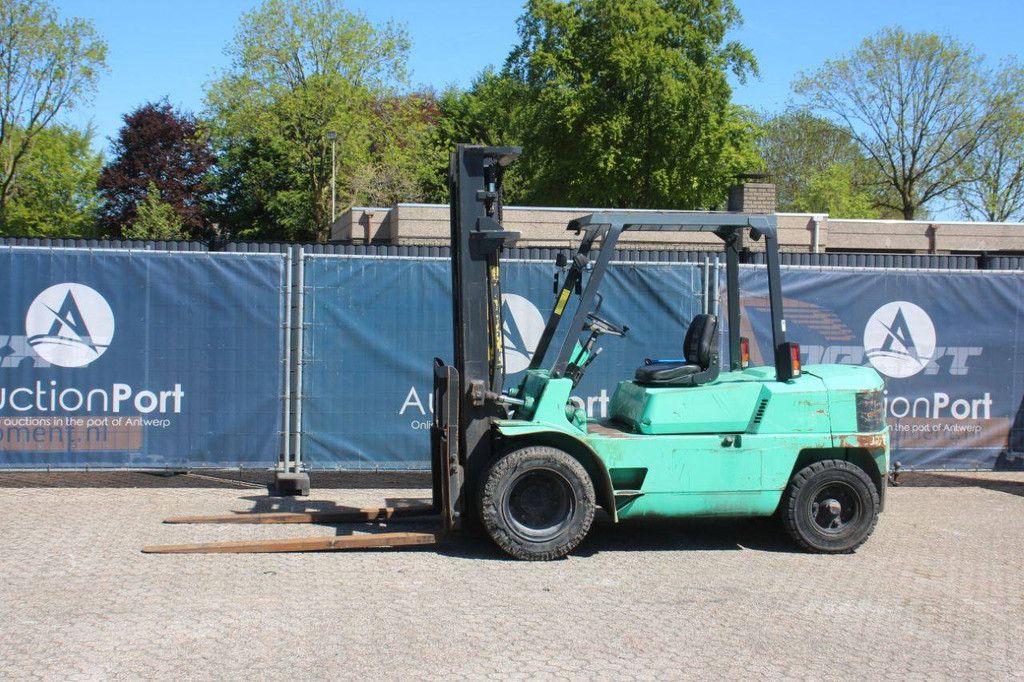 Mitsubishi FG40 Diesel-Gabelstapler 3900 kg