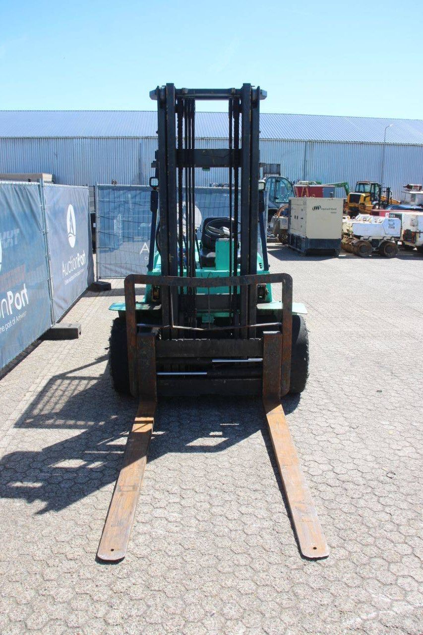 Mitsubishi FG40 Diesel-Gabelstapler 3900 kg